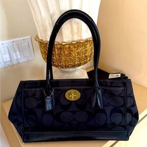 Elegant Black Coach Women's Bag